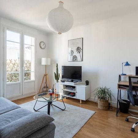 Gaspar - 2 Pieces Au Dernier Etage Avec Balcon Boulogne-Billancourt Luaran gambar
