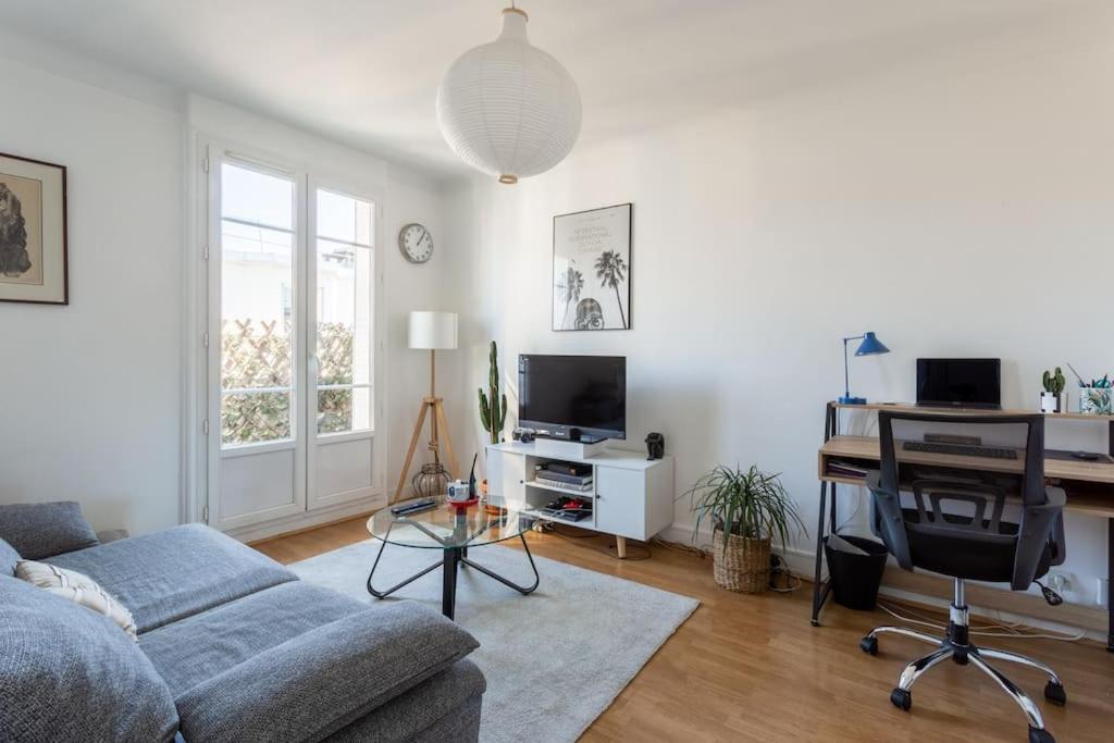 Gaspar - 2 Pieces Au Dernier Etage Avec Balcon Boulogne-Billancourt Luaran gambar
